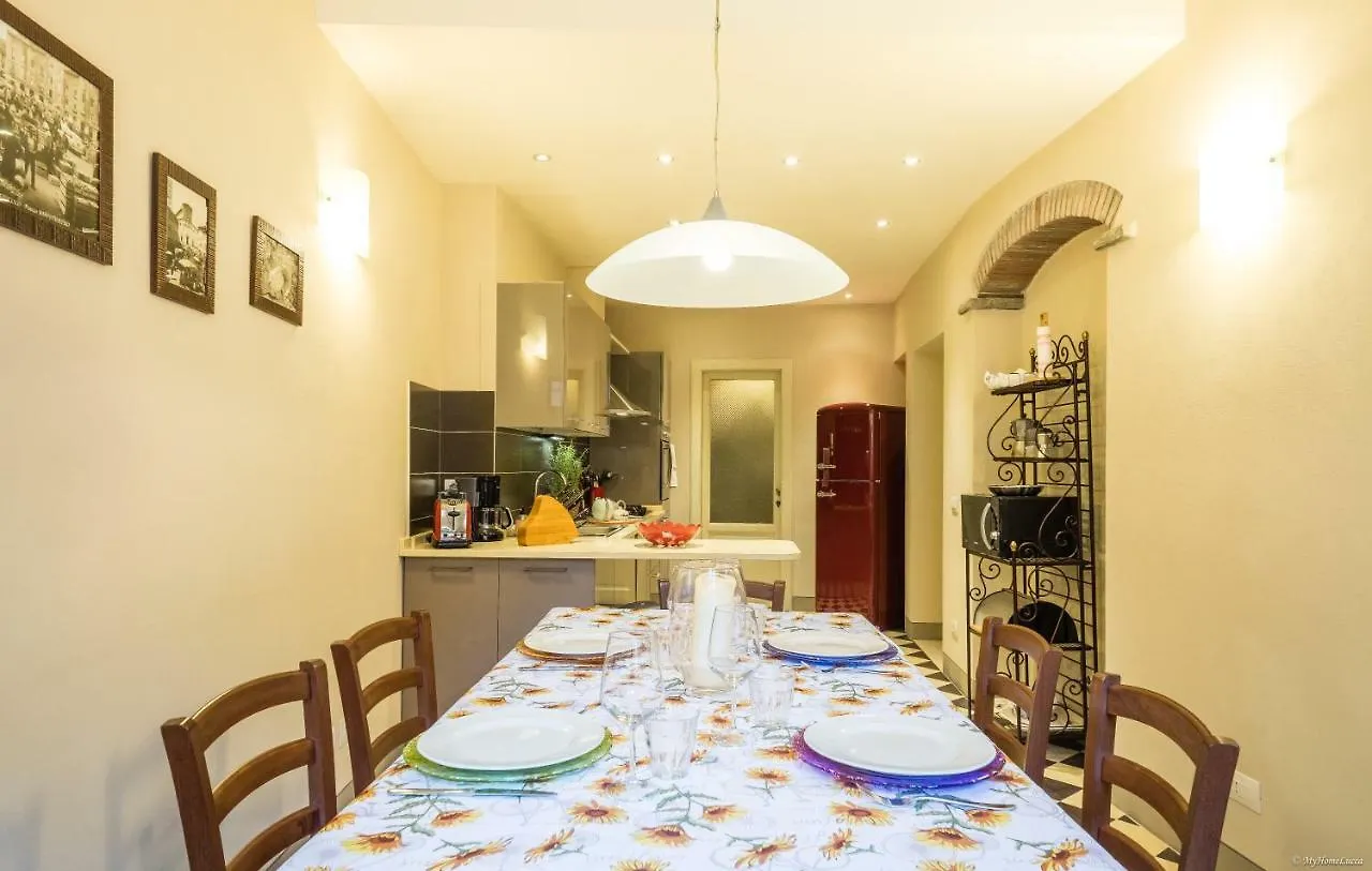 La Delizia Central Apartment Lucca
