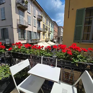 Russomanno , Como Italy